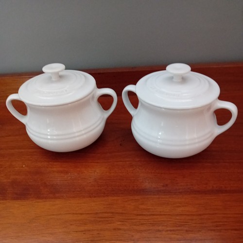 Pair white creuset - of, le