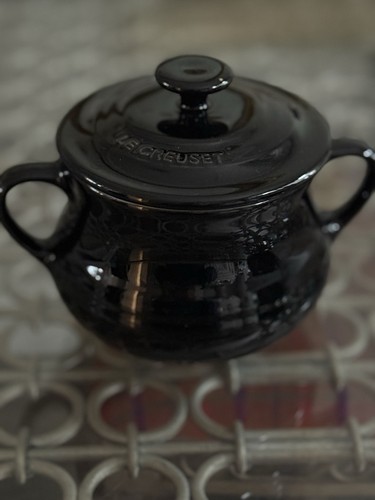 Creuset soup bowl and lid - le,