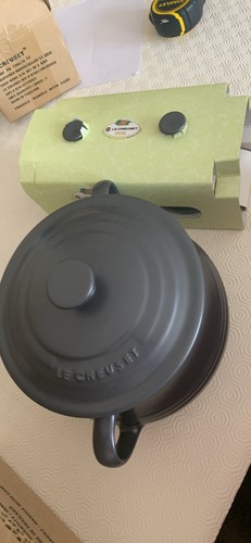 Creuset grey soup pot - le,